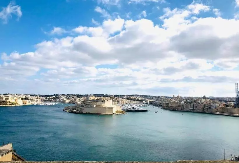 تختخواب و صبحانه Luciano Al Porto Boutique