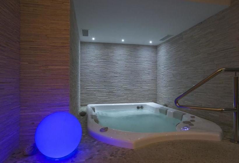 Отель Negritella