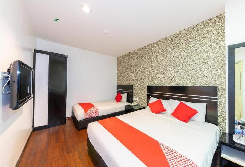 בית מלון כפרי Capital O 90903 Blue Bell