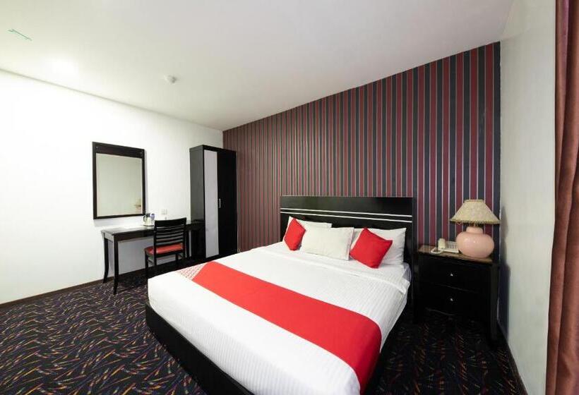 בית מלון כפרי Capital O 90903 Blue Bell