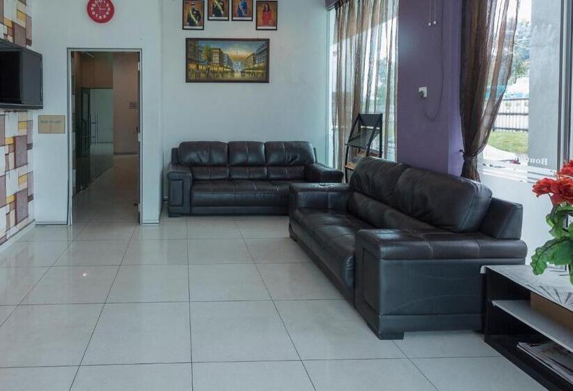 בית מלון כפרי Capital O 90903 Blue Bell