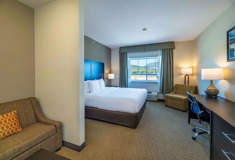 Hotelli Comfort Inn & Suites