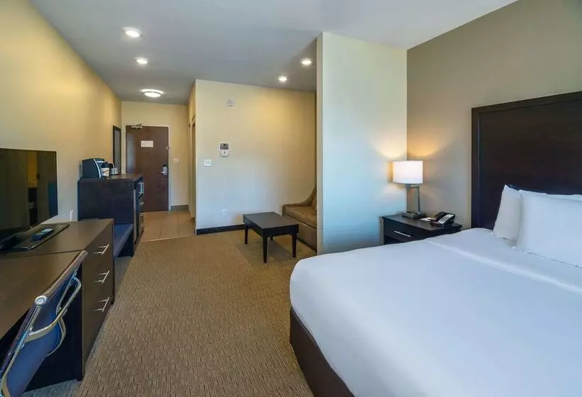 Hotelli Comfort Inn & Suites
