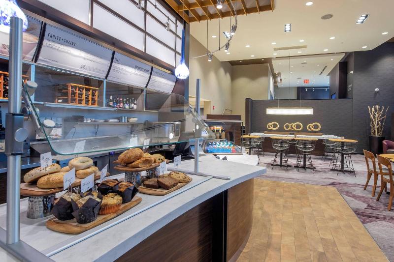 בית מלון כפרי Courtyard By Marriott New York Queens/fresh Meadows