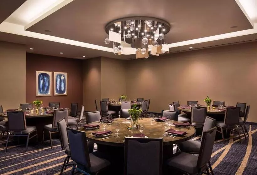 ホテル Courtyard By Marriott Phoenix Downtown