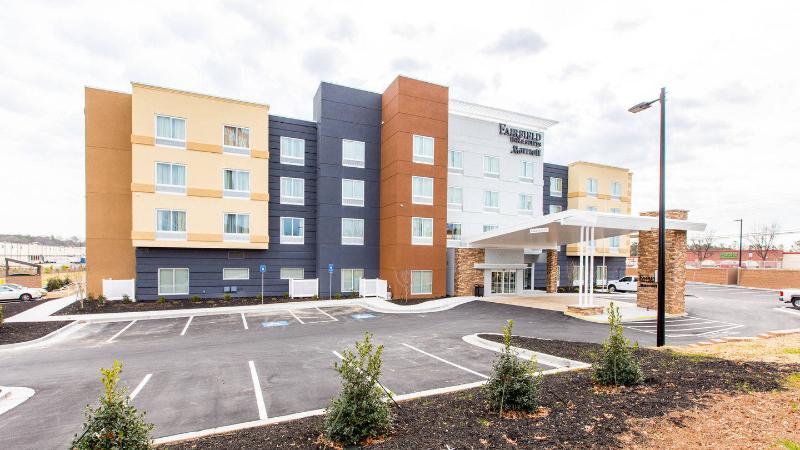 Отель Fairfield Inn & Suites By Marriott Atlanta Acworth