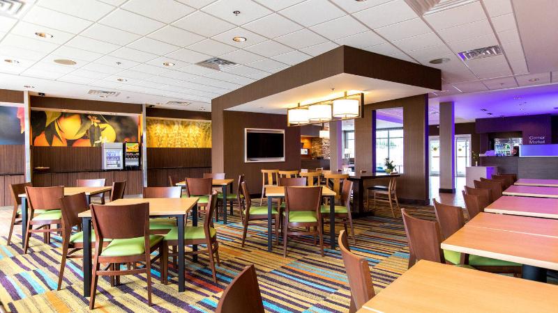 Отель Fairfield Inn & Suites By Marriott Atlanta Acworth