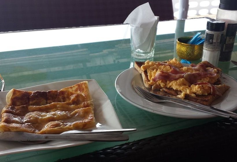 هتل Fiji Palms Phuket