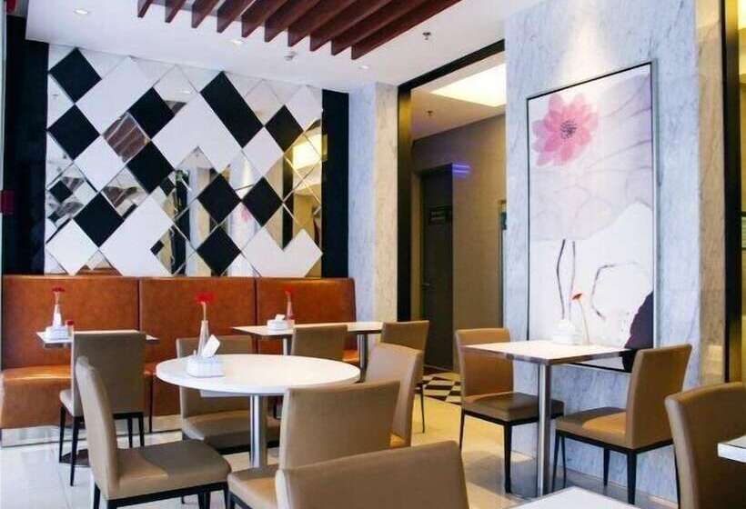 Atour Light Hotel Shenzhen North Station Hongshan Metro Station