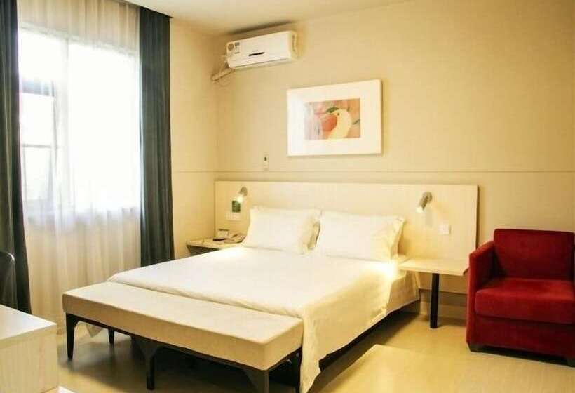 Atour Light Hotel Shenzhen North Station Hongshan Metro Station