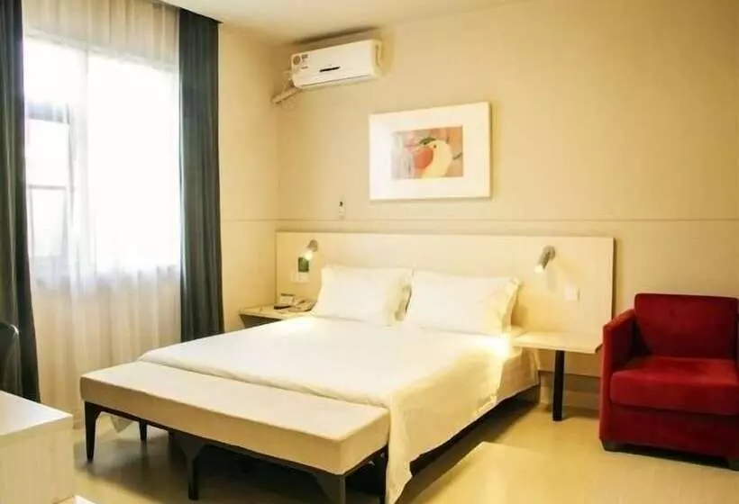 Atour Light Hotel Shenzhen North Station Hongshan Metro Station