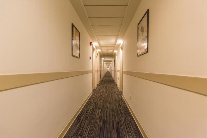 Atour Light Hotel Shenzhen North Station Hongshan Metro Station