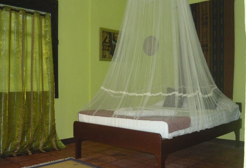 فندق Mangrove Oriental Bed & Breakfast Resort