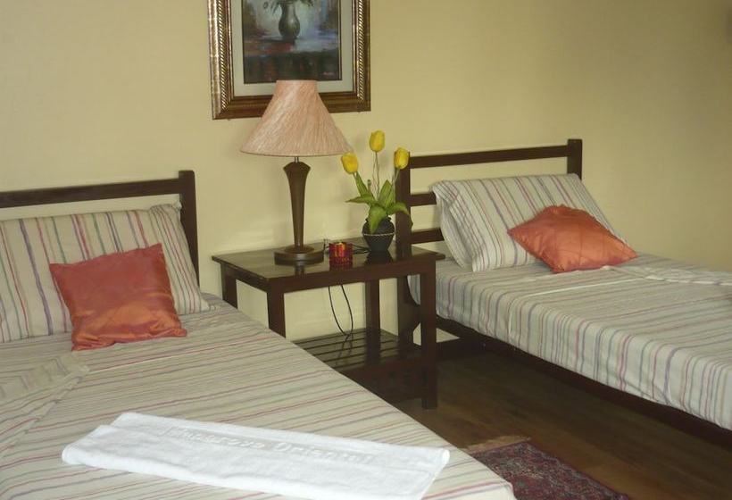 فندق Mangrove Oriental Bed & Breakfast Resort