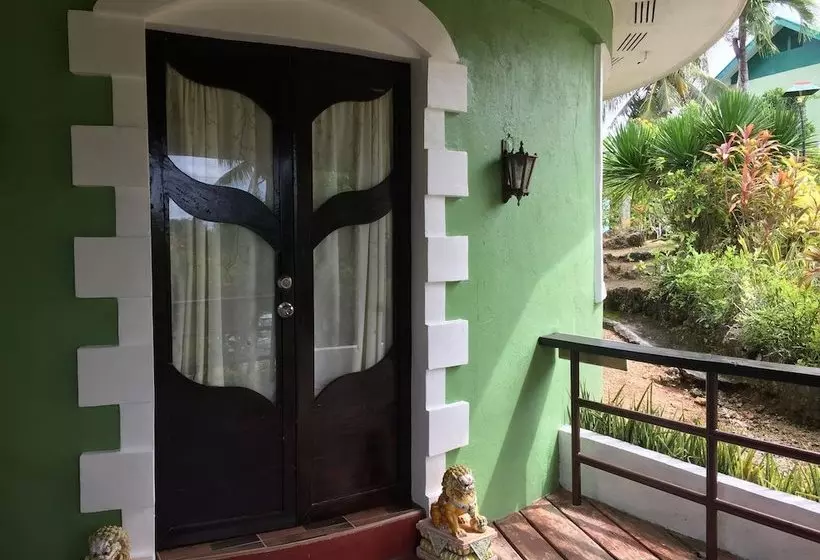ホテル Mangrove Oriental Bed & Breakfast Resort