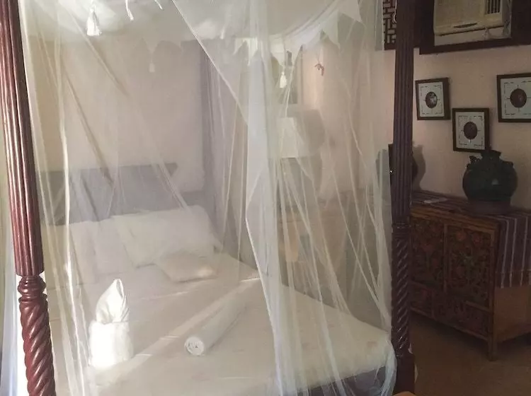 ホテル Mangrove Oriental Bed & Breakfast Resort