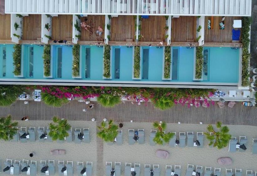 Hotell Mykonos Dove Beachfront