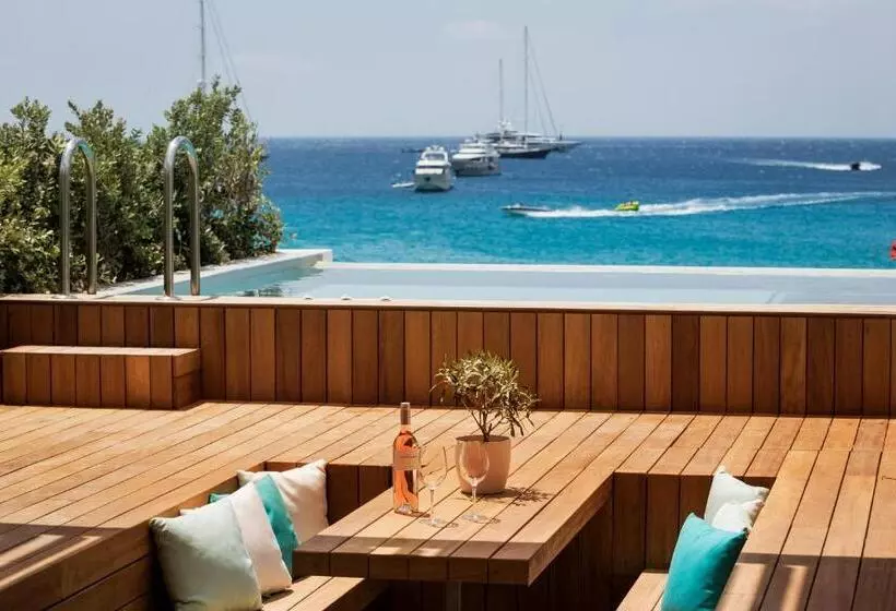 Hotelli Mykonos Dove Beachfront