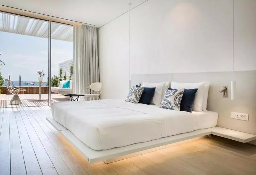 Hotelli Mykonos Dove Beachfront