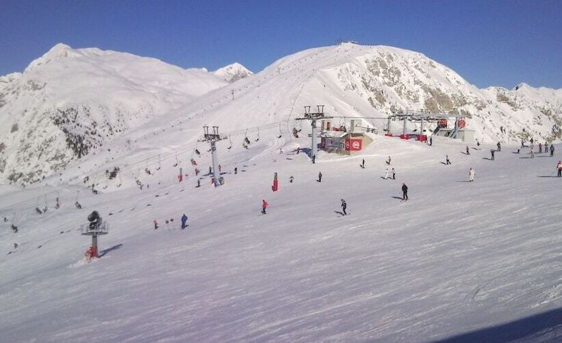 Hotel Rooms & Apartments Jana