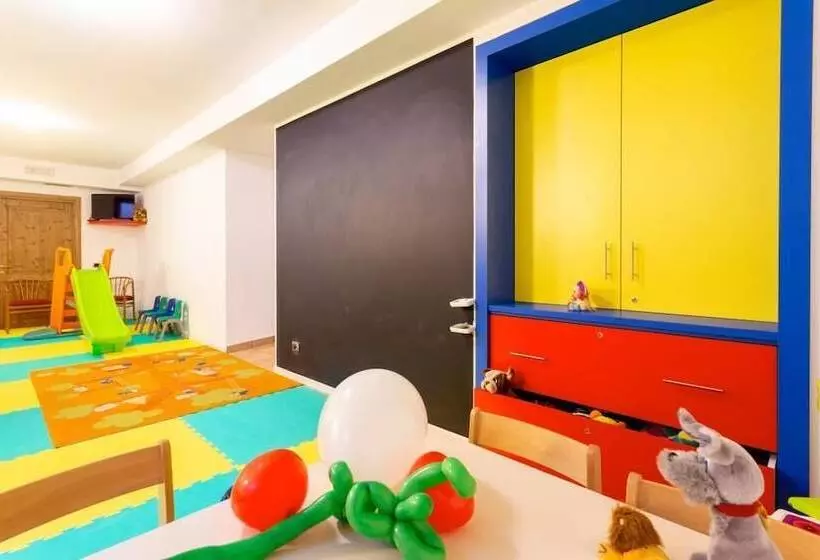 ホテル Stella Alpina
