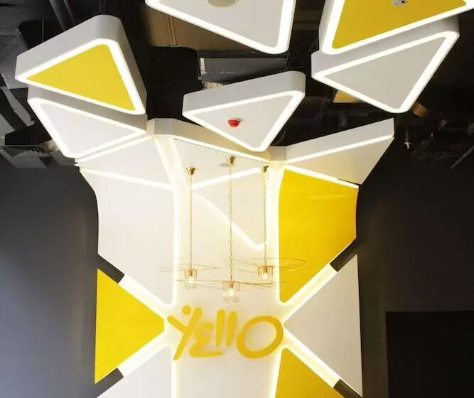 Yello Hotel Harmoni