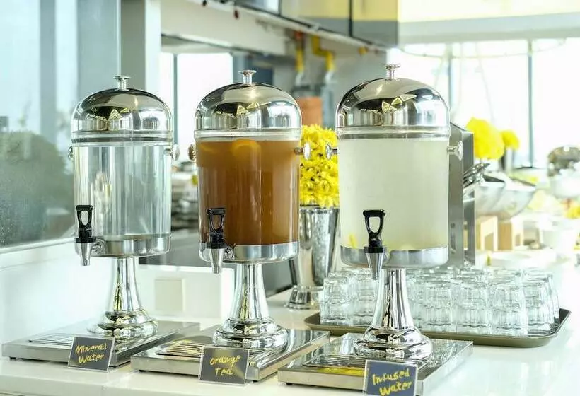 Yello Hotel Harmoni