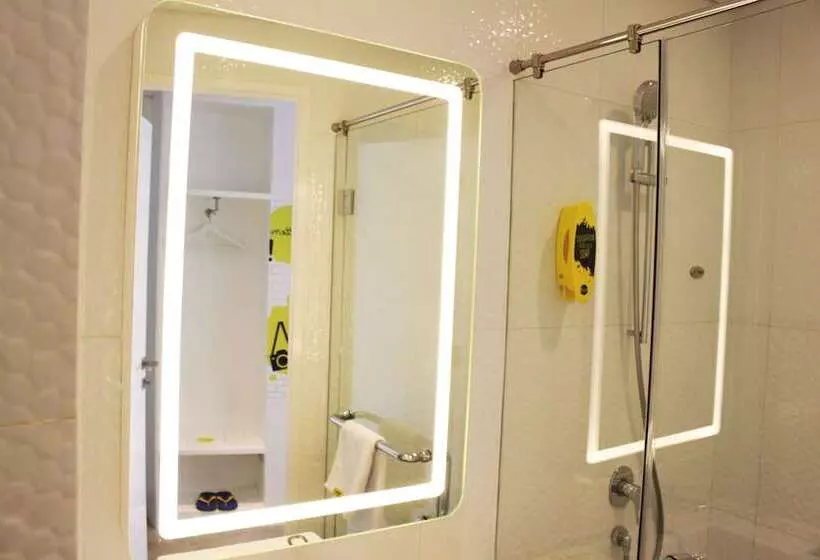 Yello Hotel Harmoni