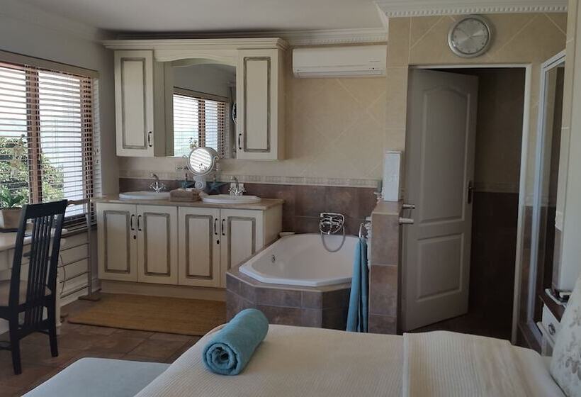 פנסיון Atlantic Guest House