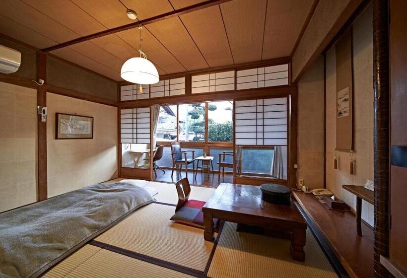 ريوكان Yamada Bessou くつろぎの温泉宿 山田別荘