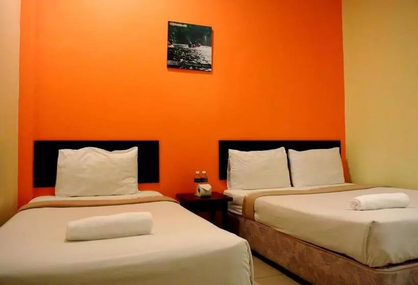 Wau Hotel & Café