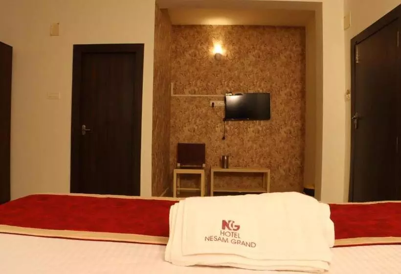 Hotelli Nesam Grand