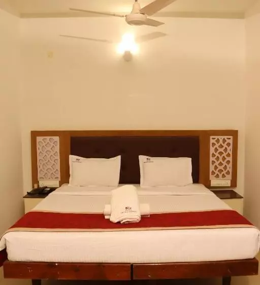 Hotelli Nesam Grand