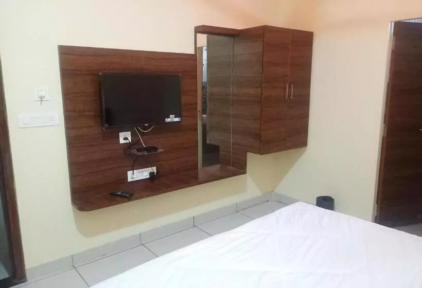 Hotelli O Royal Inn