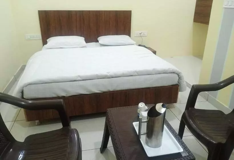 Hotelli O Royal Inn