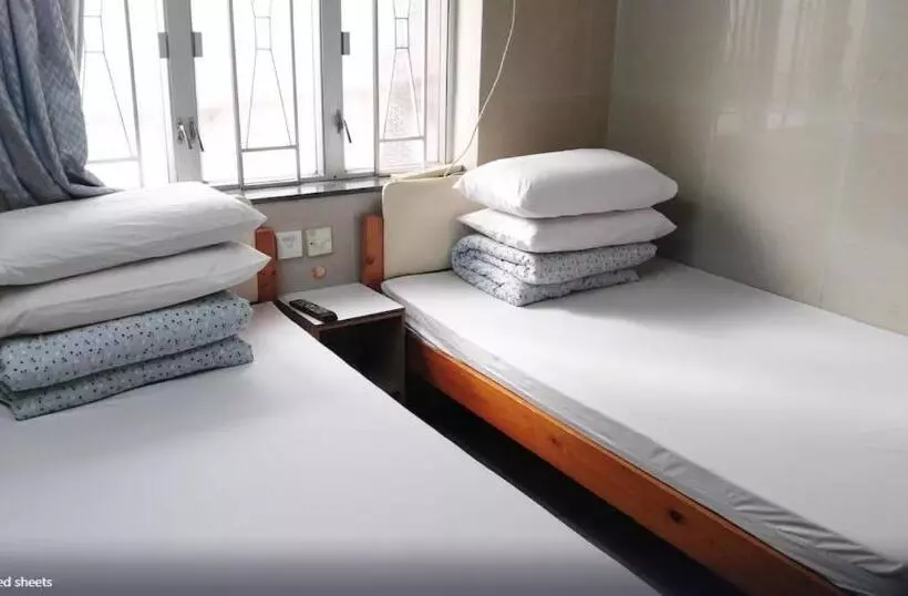 Oyo 90914 Hotel Mei Wah