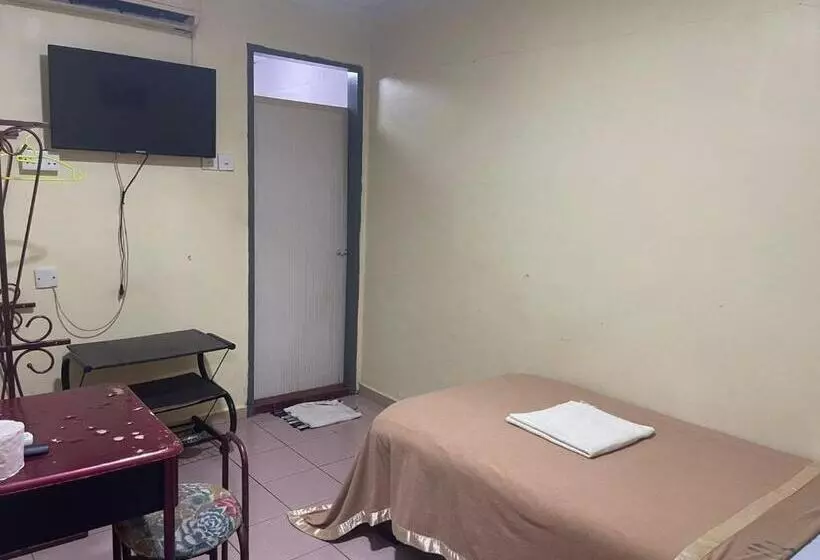 Oyo 90914 Hotel Mei Wah