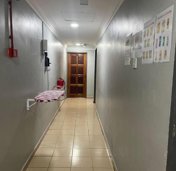 Oyo 90914 Hotel Mei Wah