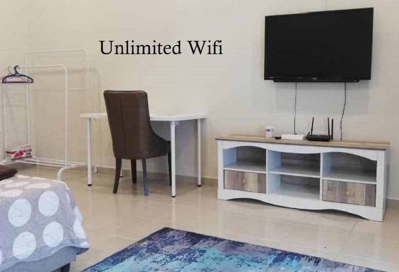 Пансион Casa Adelia Studio Chukai Kemaman