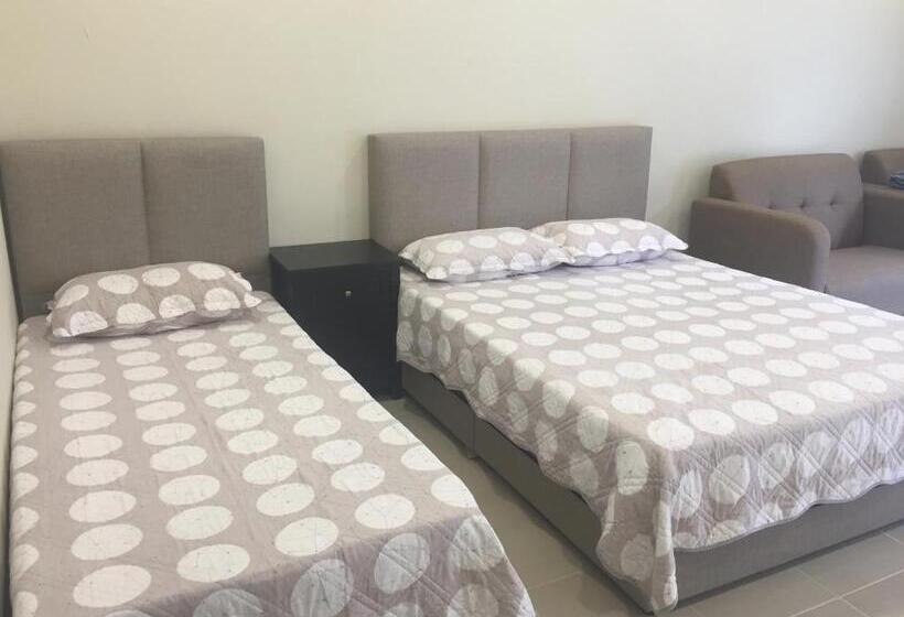 Пансион Casa Adelia Studio Chukai Kemaman