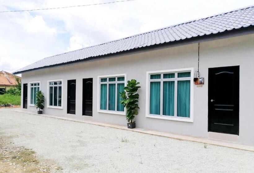 Пансион Casa Adelia Studio Chukai Kemaman