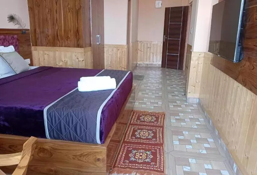 ベッドアンドブレックファースト Atithi Homestay & Bhojnalya, Chail