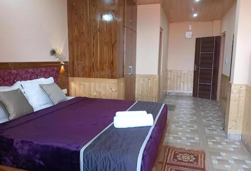 ベッドアンドブレックファースト Atithi Homestay & Bhojnalya, Chail