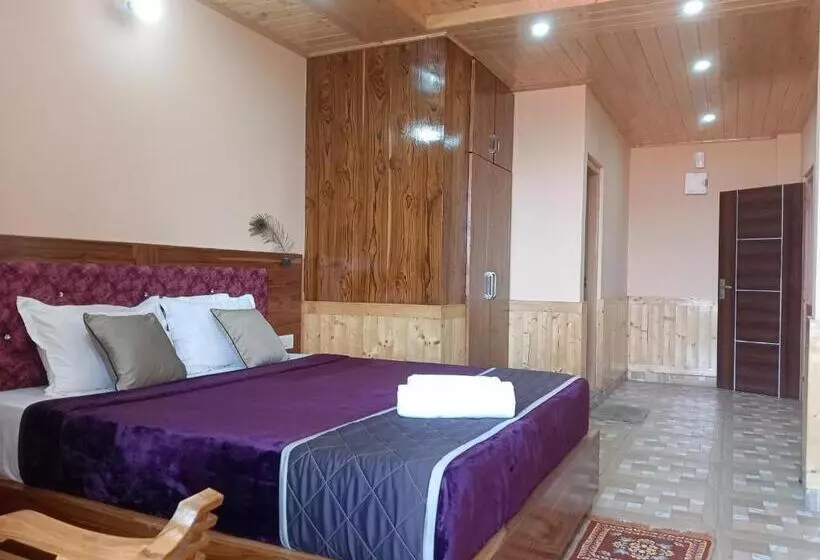 ベッドアンドブレックファースト Atithi Homestay & Bhojnalya, Chail