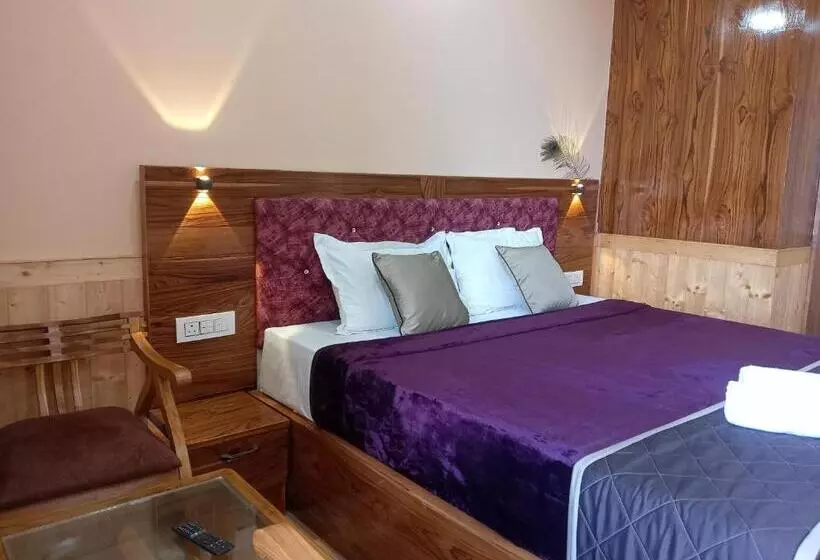 ベッドアンドブレックファースト Atithi Homestay & Bhojnalya, Chail