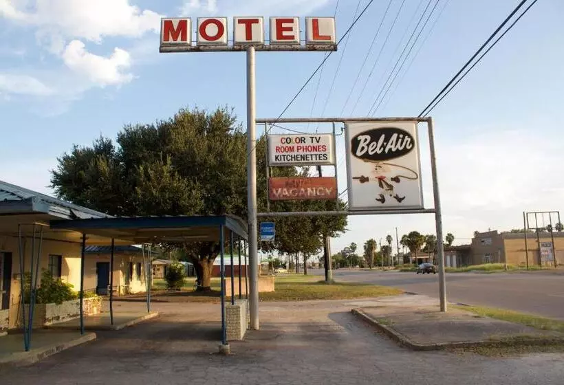 Bel Air Motel