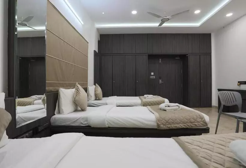 Hotelli Ajinkya Palace