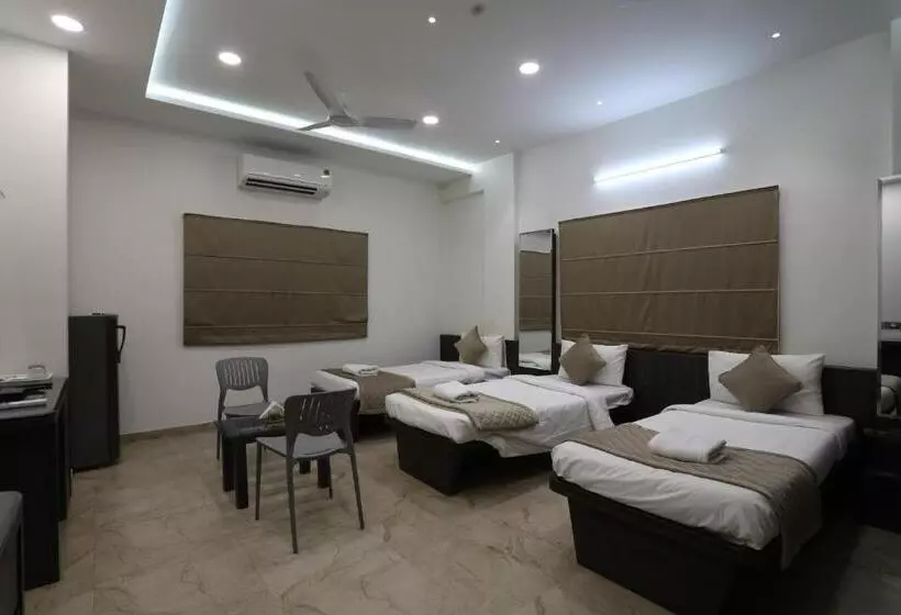 Hotelli Ajinkya Palace