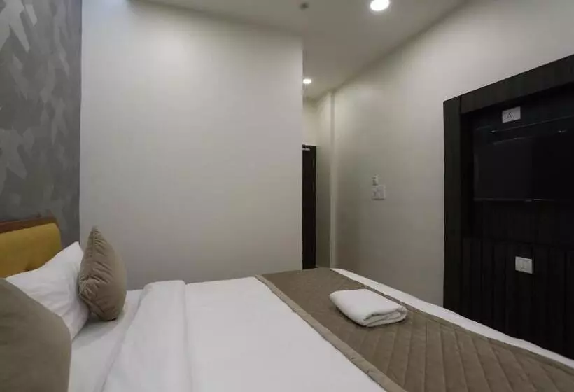 Hotelli Ajinkya Palace