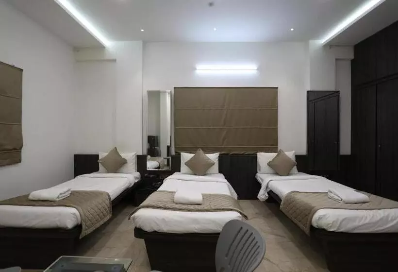 Hotelli Ajinkya Palace